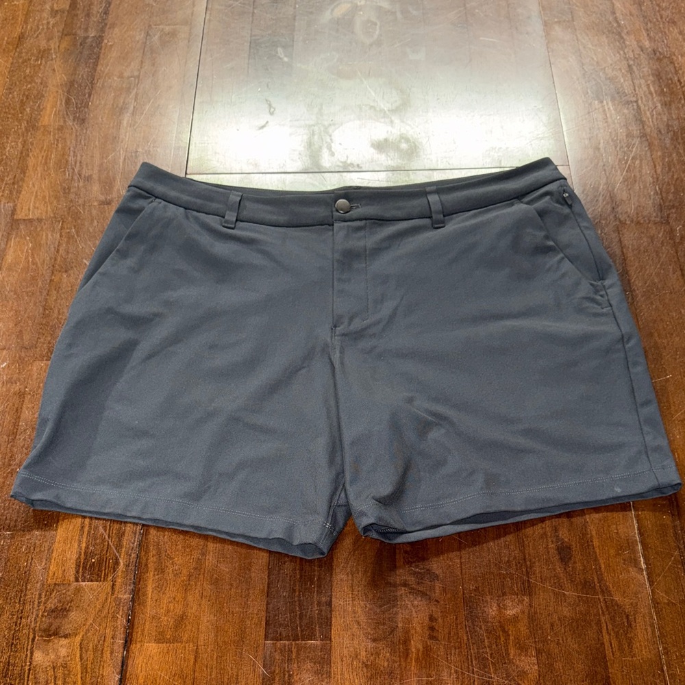 Lululemon Charcoal ABC Shorts 36 Warpstreme